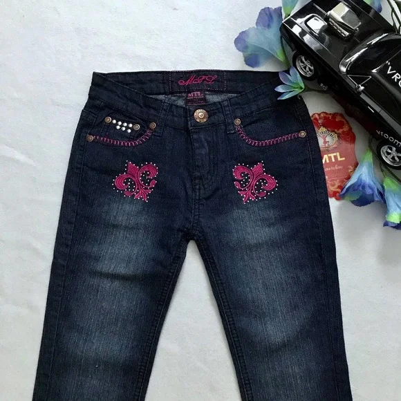 More To Love MTL NWT Straight Leg Jeans Girls Various Sizes - Picture 3 of 9